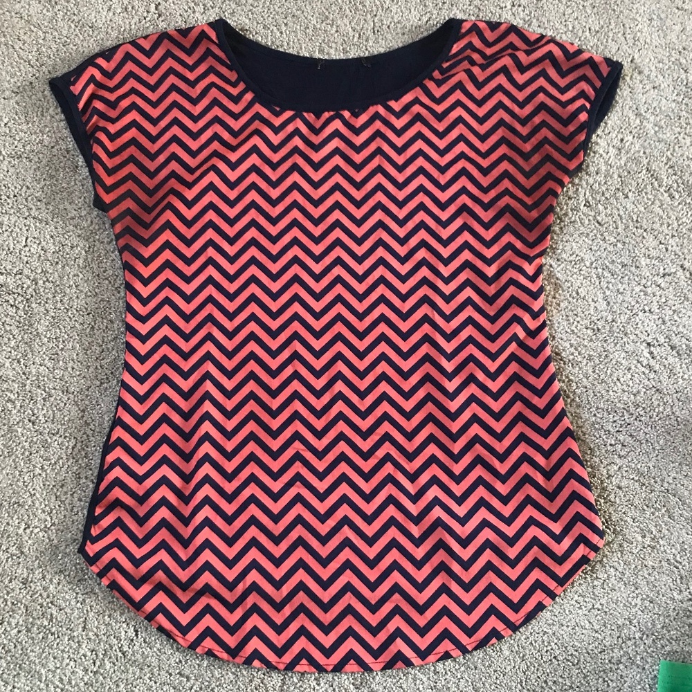 ☀️ 3 For 15 Chevron Patterned Women's Top - Black and Pink